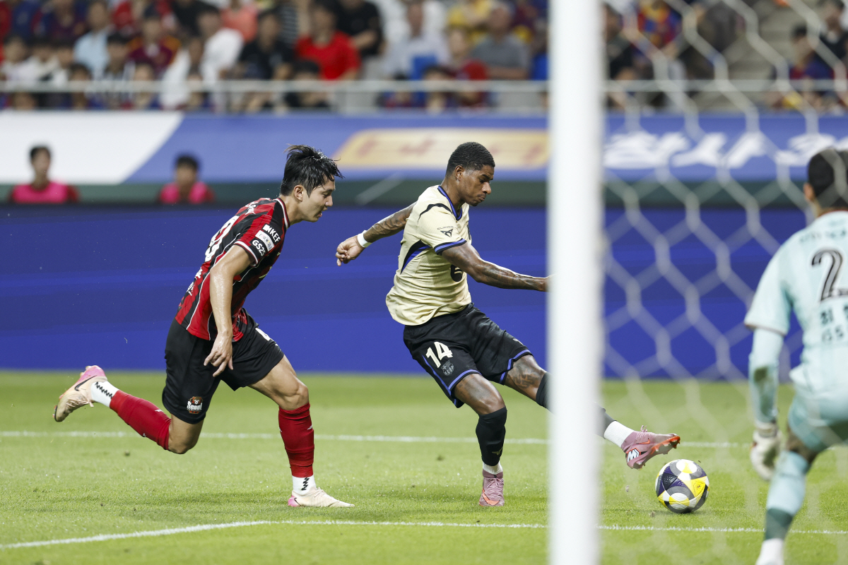 '충격 폭로' 래시포드 바르셀로나서 쫓겨난다! 플릭 감독 '도박 실패' …