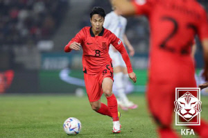 '홍명보호 중원 실험 성공' 백승호-김진규-이동경, 미국 상대로 맹활약→'활약 후 아쉬운 부상' 이재성의 이탈 [미국전]