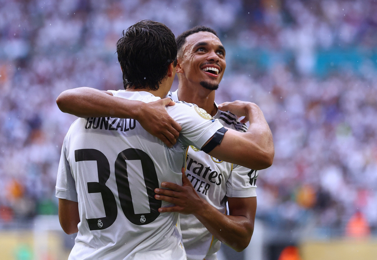 '욕먹으면서 떠났는데…' 리버풀 '배신자 낙인'→레알 마드리드 벤치 신세…