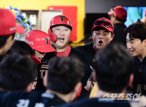 '또 역대 최초 대기록' KIA 리빙 레전드의 선언, 5강 포기 없다…