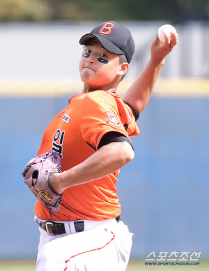 155km, 무4사구, 그런데 5안타 조기 강판...박준현의 일본전 패전이 의미하는 것