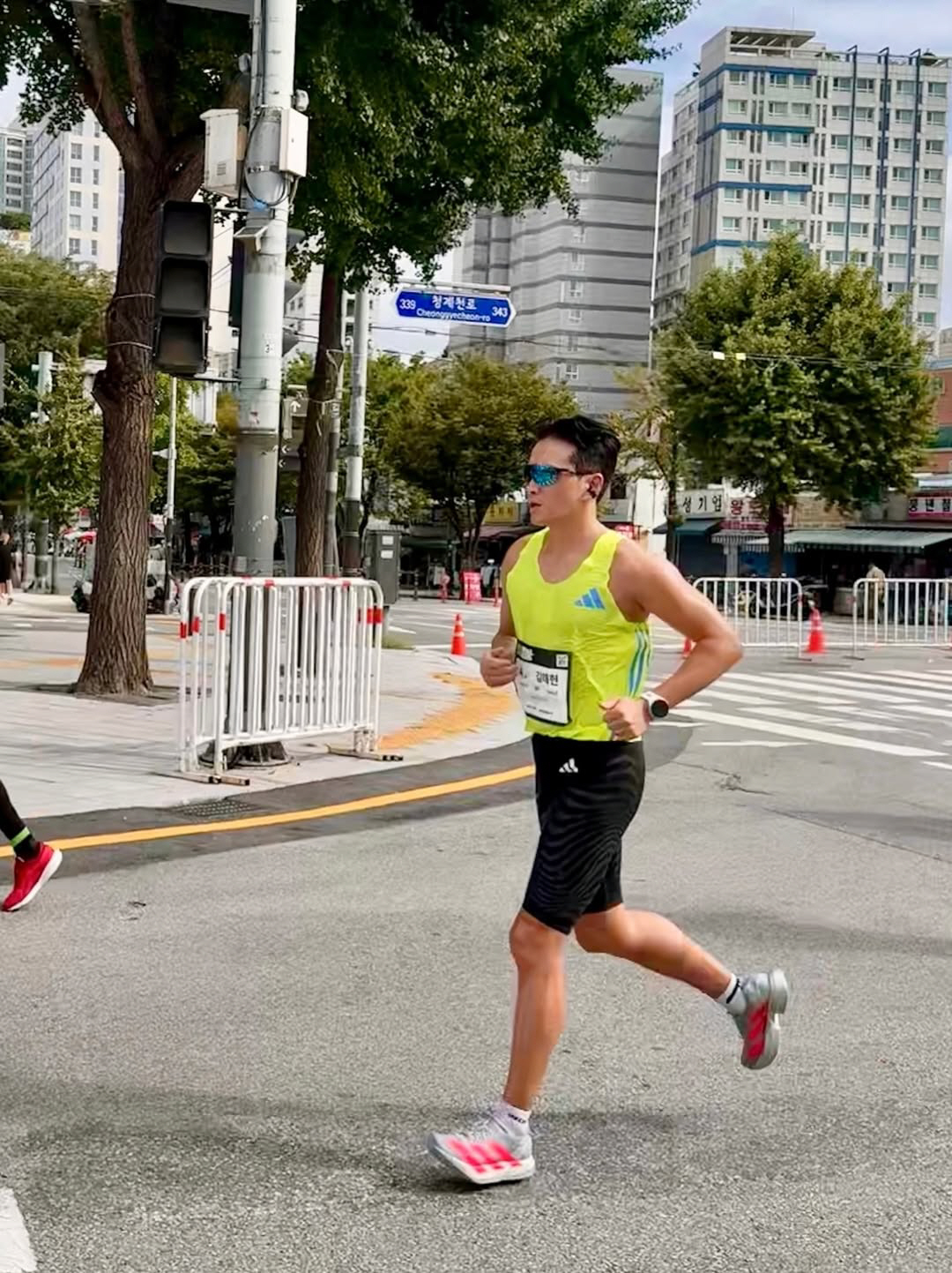 진태현, 암수술 상처 밴드에 '할 수 있다'...수술 76일만 ♥박시은과…