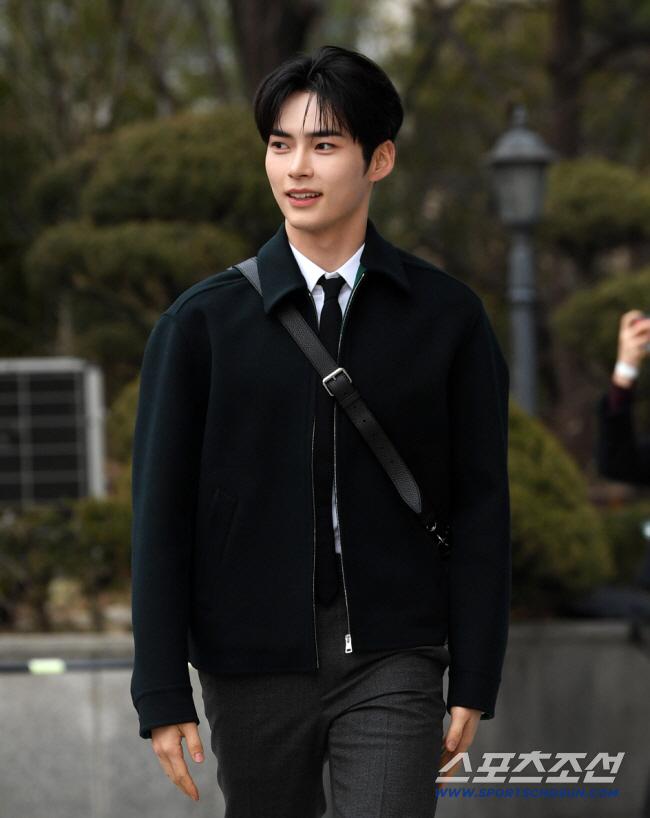 제베원 성한빈, 女 신음소리 '무리수 토크' 사과..."예능 욕심 과했다…