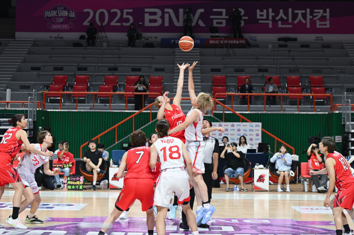 [현장리뷰]日 3년 연속 박신자컵 우승…'디펜딩 챔피언' 후지쯔, '라이벌' 덴소 잡고 2년 연속 '정상 등극'