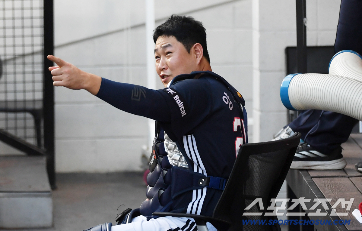 "롯데행? 사람 일은 모르는 것" 여전히 건재한 최다홈런 포수의 4번째 …