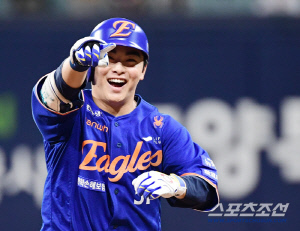 '팀 유일 3할' 문현빈 그는 왜 꾸준한가…