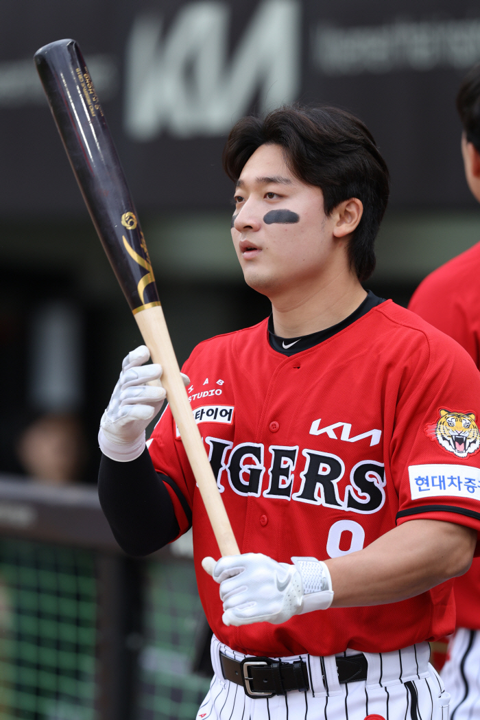 '시즌 아웃이라며?' 오자마자 KIA 타격 1위, 진짜 재능이다…"꼭 마지막에 복귀하고 싶었거든요"
