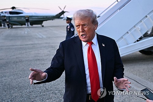 트럼프 "한국과 관계 좋다…배터리 인력 불러오는 것 검토"(종합)