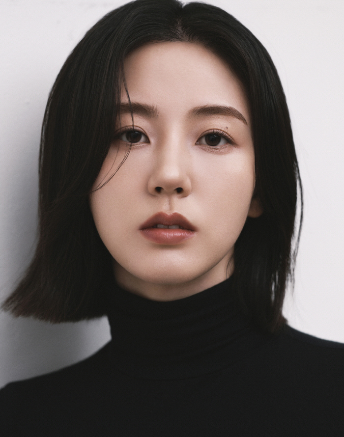 '버터플라이' 수트녀 장서연, 김태희·박해수와 어깨 나란히.."영어 연기 의미有"