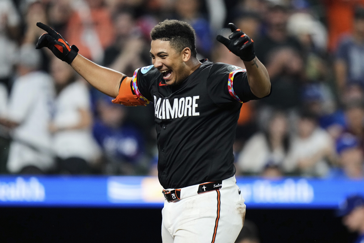 지구 라이벌이 보낸 스파이야? 1318억 쓰고 뒤통수 맞는 LAD, '오…