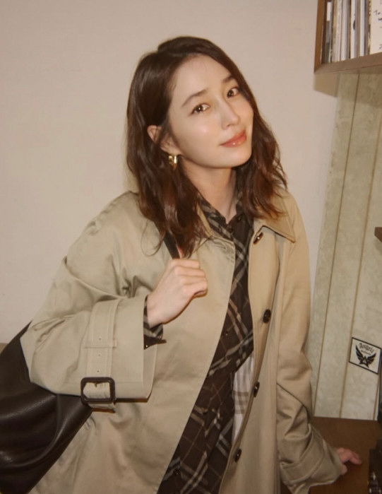 이민정, ♥이병헌과 떨어져 홀로 귀국…'신성모독 논란' 후 달라진 분위기