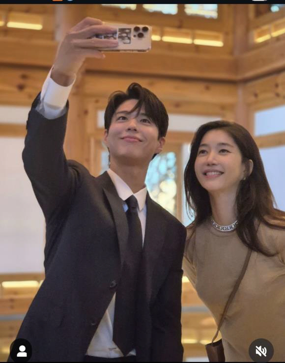 “이 조합 실화?” 박보검, 'SK최태원 동거녀' 김희영 이사와 뜻밖의 …
