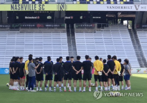 '정예 멤버'로 다듬는 스리백…미국 이어 멕시코도 꽁꽁 묶을까