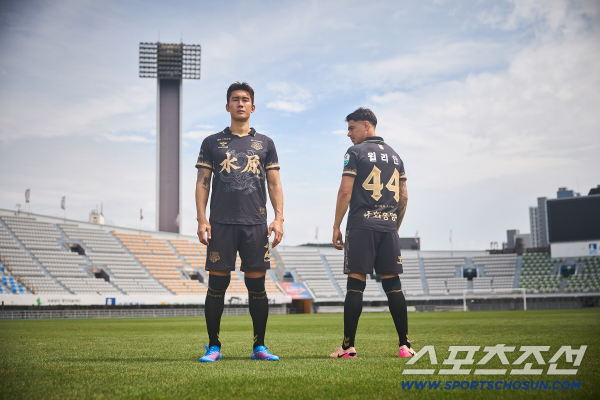 "이용X조소현 모델룩" 수원FC 남녀,정조대왕 정신 담은 2025 스페셜…