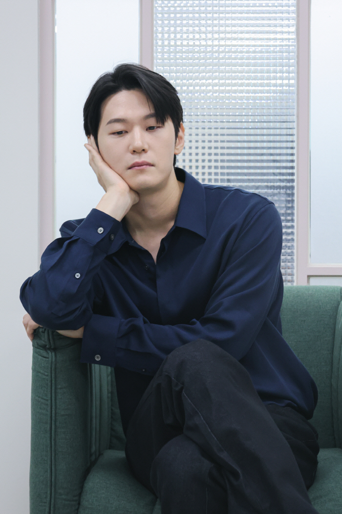 ‘에스콰이어’ 이학주 “10살 연상연하 커플 연기, 실제 연상 아내에 공감…반응? 재밌어하더라”