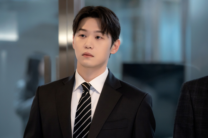 ‘에스콰이어’ 이학주 “빌런 이미지 벗고 로맨스 도전, 아내 앞에서 대사 연습도”