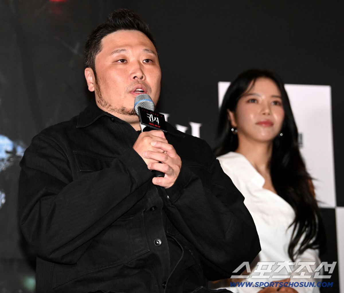 [SC현장] "공포 영화 좋아vs무서워"…'귀시' 문채원→솔라, 첫 스릴…