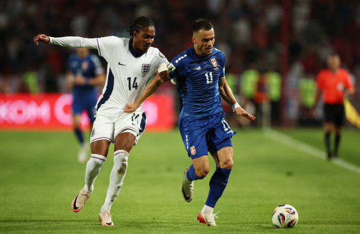 "흥민 형, 제가 최초래요" 무슬림 첫 英 A매치 데뷔, 콘테가 버린 스펜스 '인생 역전의 신화' 등극…"역사를 만든 것 좋은 일" 감격