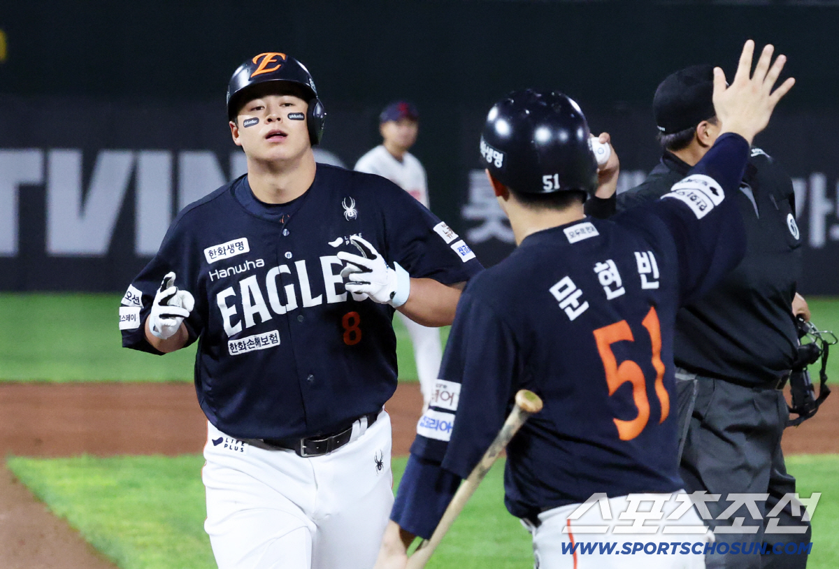 30홈런 앞둔 타자인데 안타 한 방 이렇게 감격적일까…"병살 이야기 많이…