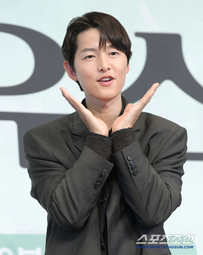 '41세' 송중기, "20대 같다" 칭찬에 기분 좋았나.."더 해주면 좋…