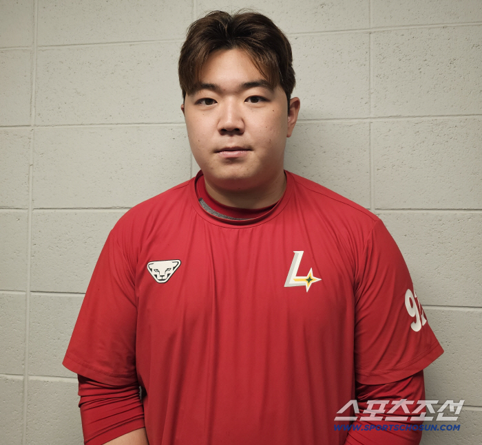 "새로 태어난 기분, 직구 그립부터 싹 바꿨다" 데뷔 3년차에 환골탈태!…'첫 가을 출격' 기다리는 21세 필승조의 속내 [인터뷰]