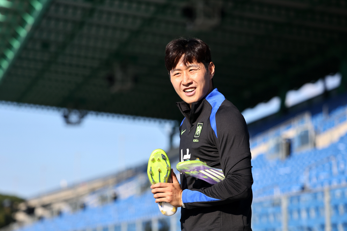 '여전히 빛나는 황금 왼발, 아쉬웠던 부상 여파' 1도움→경합 실패 양 …