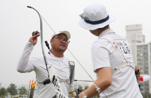 [현장리뷰]'통한의 7점!' 세계 최강 김우진-안산 흔들렸다, 스페인에 패배…혼성전 은메달 '획득'