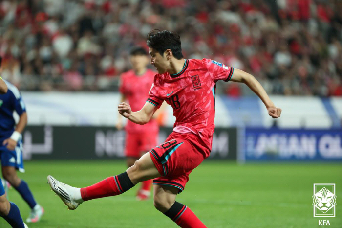'EPL 진출 실패' 이강인이 안 보인다...'합격점' 홍명보호의 풀기 …