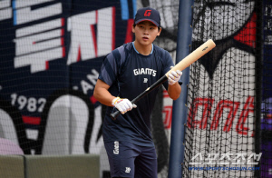 '누구보다 간절한 마음' 무한 번트 반복 롯데 박찬형, 8월 타율 0.395→9월 타율 0.167 [부산 현장]