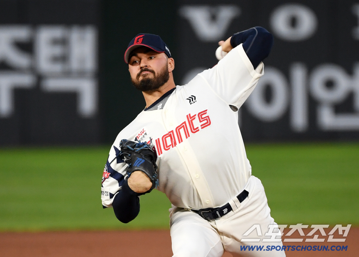 'PS 정말 못가나' 롯데, 자멸했다 '5연패'…'타선 폭발→류현진 8승…