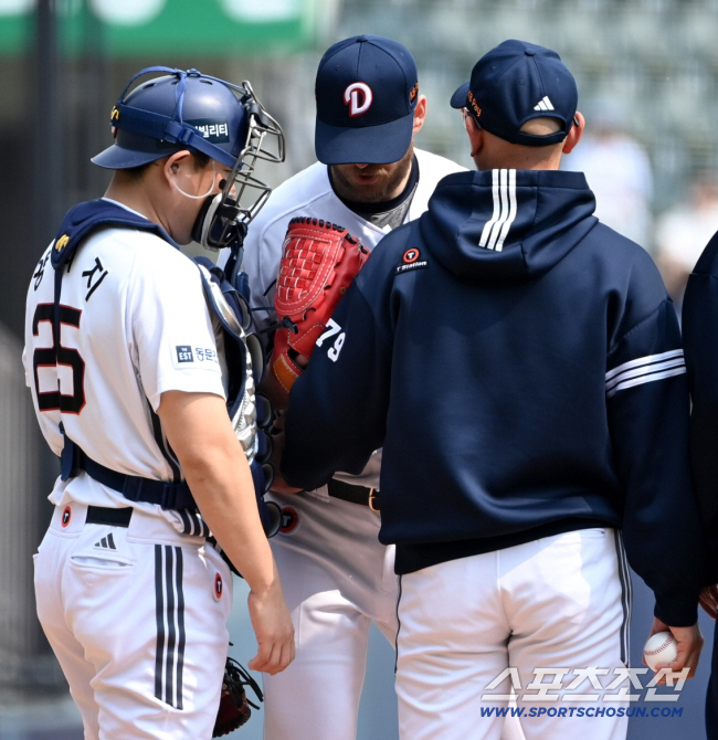 폰세가 될 줄 알았더니.. '투구판 탓→박병호와 신경전→어깨빵' 역대급 …