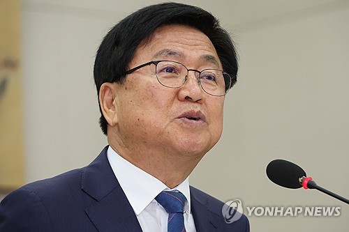 최교진 교육장관 후보자 인사청문보고서 與주도 채택…임명 수순