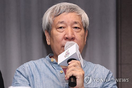 옌롄커 "자유로운 한국문학, 中·日 앞서…아시아 이끌어가길"