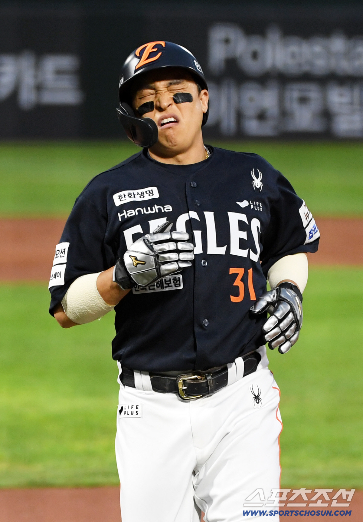 '오늘은 영양가 있죠?' 손아섭 뼈있는 농담에 불붙은 노시환, 이틀 연속…
