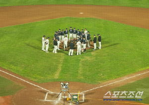 PS 희망 이대로 걷어차나…팬들도 외면했던 실책 행진, 250㎞ 원정길 출발도 미뤘다