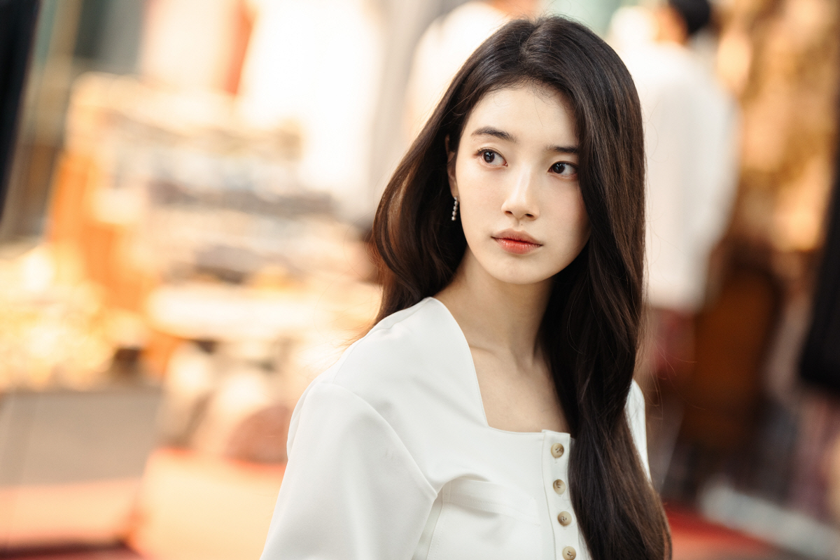 김우빈♥수지, 9년 만에 다시 만난 케미..'다 이루어질지니' 추석 연휴…