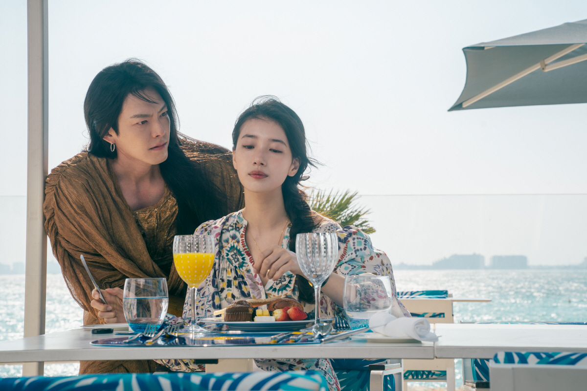 김우빈♥수지, 9년 만에 다시 만난 케미..'다 이루어질지니' 추석 연휴…