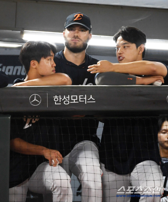 1위 탈환, 이제 슬슬 시동 좀 걸어볼까? 155㎞ 광속 트로이카 뜬다 '12승1패' 키움 3연전 승부수