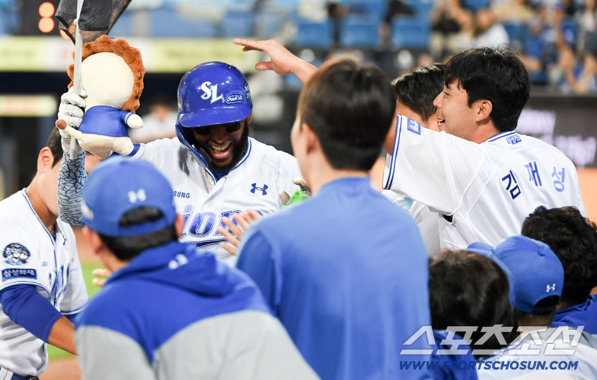 [포토] 역전포 디아즈 '오늘도 짜릿해'