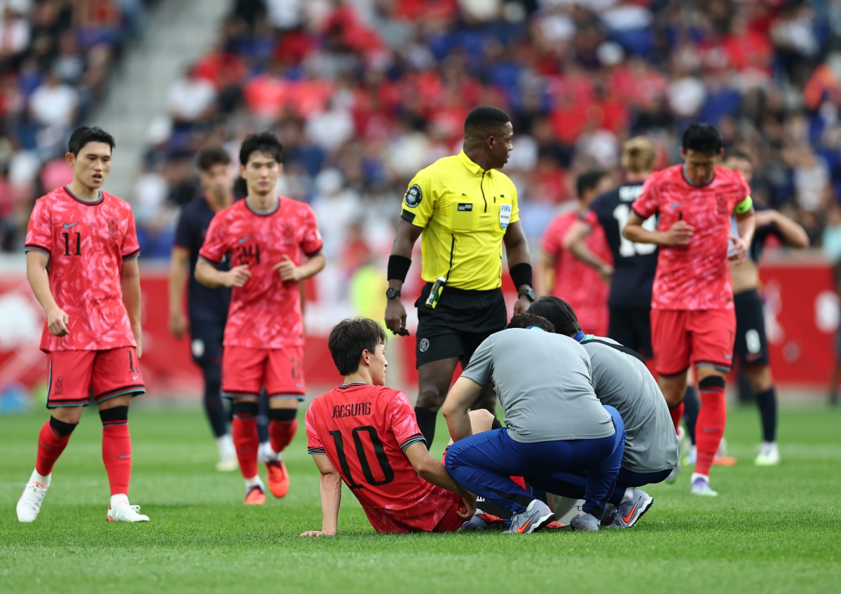 '악! 한국축구 또 다른 악재 등장!' 대표팀 기둥 이재성, 허벅지 근육…