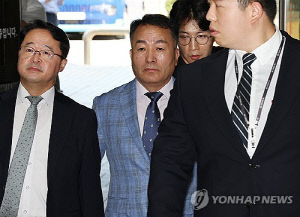 'VIP격노 인정' 김계환 특검출석…이종섭측근 