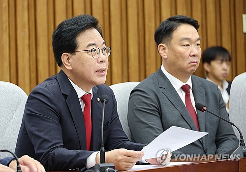 국회 규탄대회 이어 대통령실 앞 집회…장외로 향하는 국민의힘