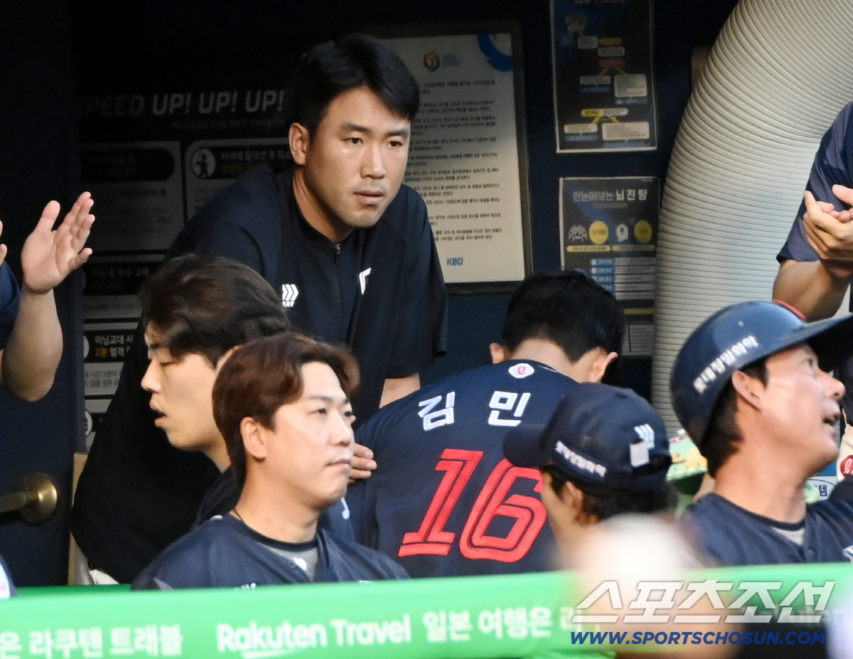 "리더 없어서" 방출 외국인의 저주? 정신적 지주 없는 게 더 컸다…롯데…