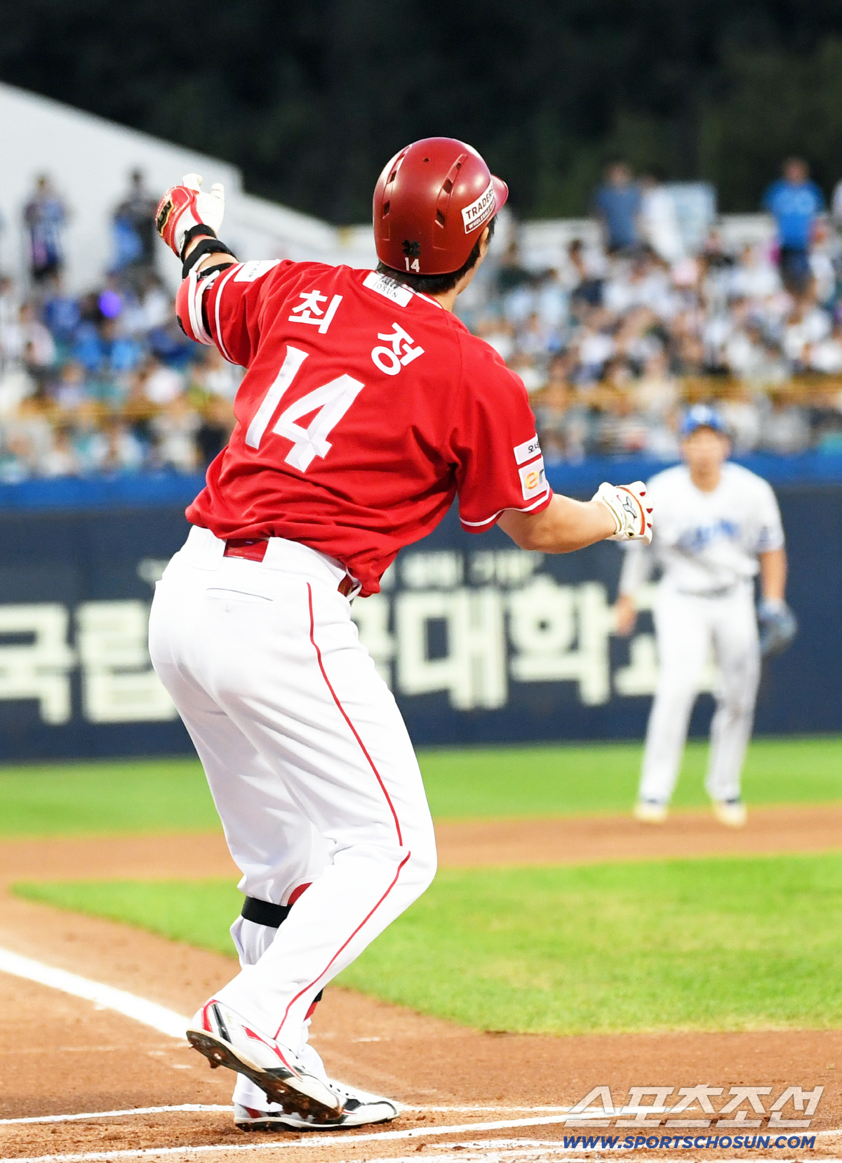 "솔직히 초조하더라" 대기록은 무념무상 최정도 뒤흔든다…韓최다홈런의 남자…