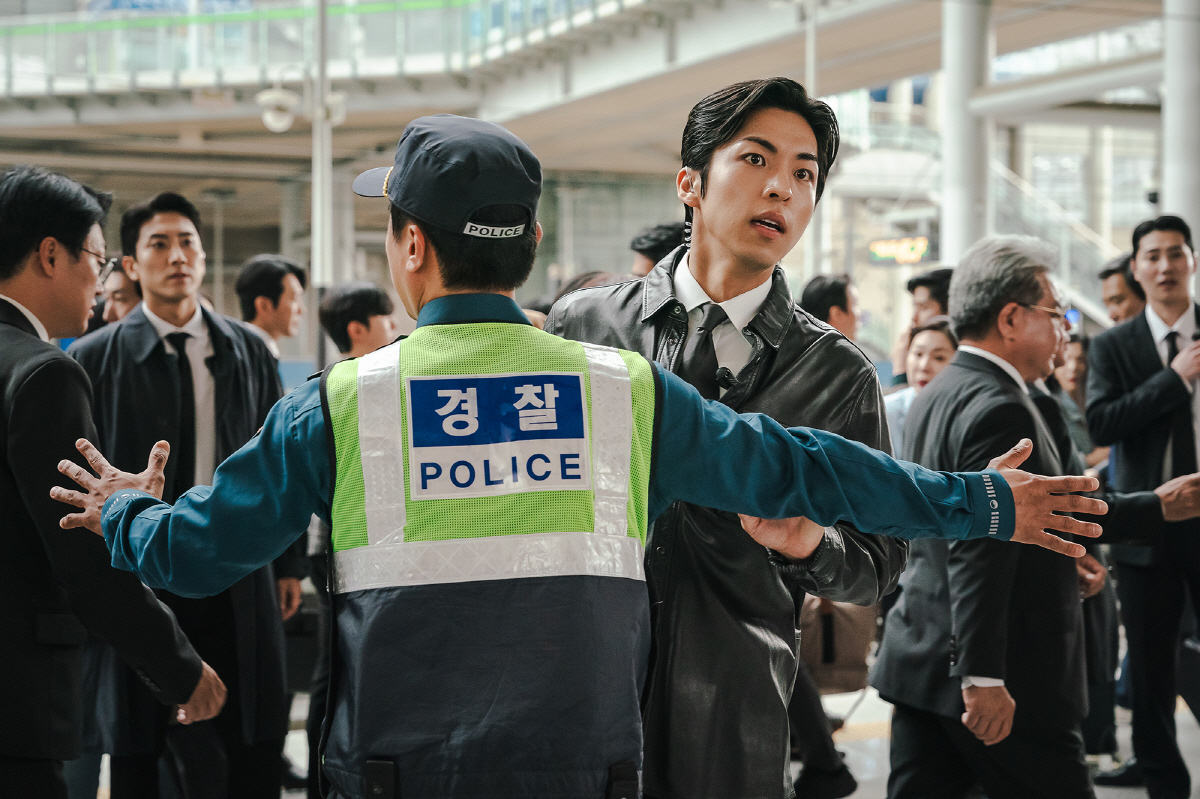 주종혁, 진중함 장착했다…권력 최전선 경호실장으로 변신 ('북극성')