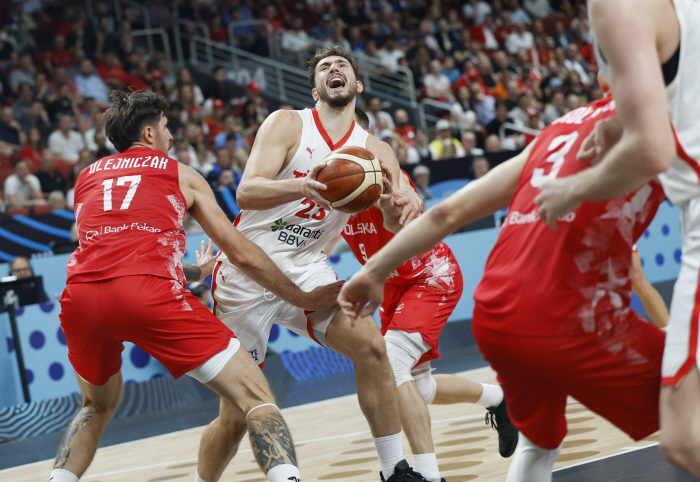 튀르키예 절대 에이스 알페렌 센군, MVP 강력후보 이유있었다. "30년간 유로바스켓 최고 퍼포먼스"