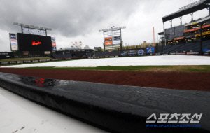 결국 월요일 경기 열린다…대전 키움-한화 경기 우천 취소