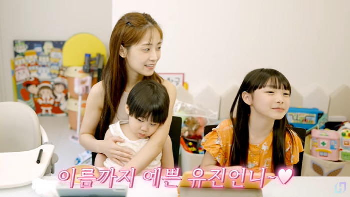 문희준♥소율 8세 딸, 아이돌 쌍수저 맞네...끼+외모 붕어빵 "도플갱어…
