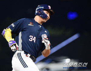 '육성선수 충격' 10년차 방출 위기였다, 역대 3번째 진기록 미쳤다…