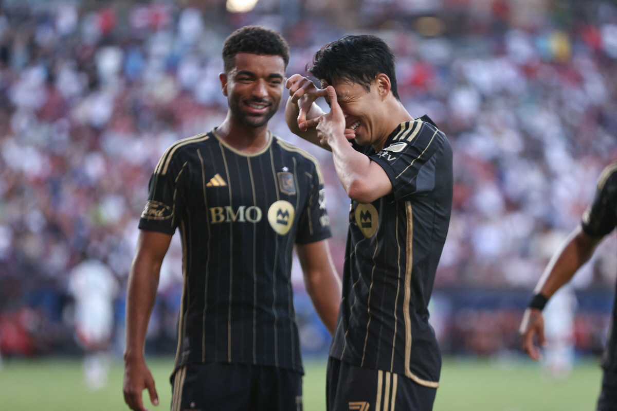 MLS는 'SON' 앓이 중! 'GOAT' 메시와 9월 A매치 최고 선수…